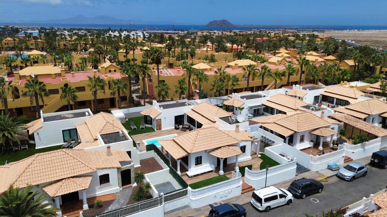Villa Relax Deluxe Private Pool Corralejo By Holidays Home Eksteriør billede
